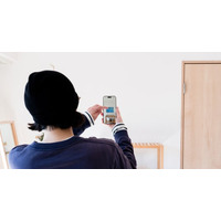 【失敗しないアート選び】スマホで簡単、部屋にアートを“試着”できる。アート専門EC「artgraph.」が、アプリ不要のAR・合成シミュレーション機能を3月1日リリース！