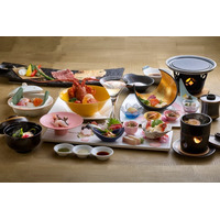 【札幌・定山渓温泉　章月グランドホテル】春の金の月は「イセエビのポワレ」道産バター香る白いブイヤベース仕立てを