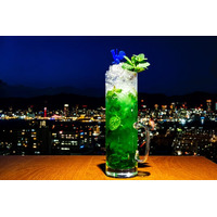 TOTTEI 開業1周年＆水辺のイルミネーション「KOBE BUBBLUMI 2026」開催記念　神戸ポートピアホテル オリジナルグリーンカクテルが期間限定で登場！