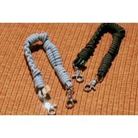 ガジェットアクセサリーブランドA SCENEからデニム素材を編み込んだパラコードストラップが登場。