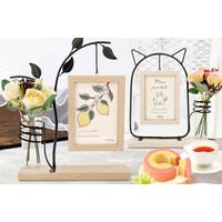 母の日に“思い出を飾る”ギフトを提案、離れて暮らす家族にも贈りやすい一輪挿し付きフォトフレームを展開【おいもや】