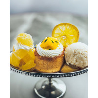 & OIMO TOKYO×湘南フルーツクラフトの初コラボ。季節の蜜芋プリンアラモード「湘南ゴールド」登場