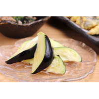 【生で食べるナス】泉州直送“水ナス”が今年も登場！刺身でも味わえる季節限定メニュー｜純国産馬刺しと朝引き鶏 にほんいち 堺筋本町店