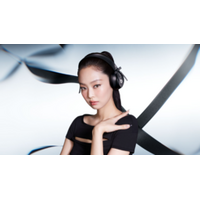 Beatsとジェニーのコラボレーション、待望の第２弾 オニキスブラックのBeats Solo 4が未発表曲とともに登場