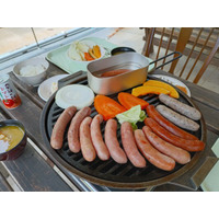 奥飛騨の観光牧場が4/25オープン 自家製ソーセージ食べ放題が人気 -天空の牧場-奥飛騨山之村牧場