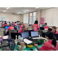 テゲ金＝金曜日は役場がピンクに染まる！