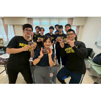 選手にも学生スタッフにも好評！創業50周年の明日香野がマッスルゲート愛知春季大会に参加して和菓子をお届け