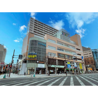 【静岡県内初】ザザ中央館1階『はままつ楽市』でfavyモバイルオーダーが導入決定。6月1日より、12店舗のメニューが事前注文可能に。