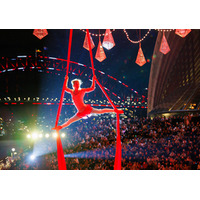 明かりが消えゆく中、Vivid Sydney 2026が街を輝かせた