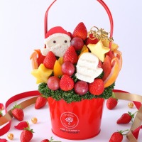 ケーキでも花束でもない、クリスマスの新定番。 国産いちごを贅沢に使用した「食べられる花束」が冬ギフト市場に登場