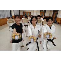 自然と遊び、心身を鍛える禅道会合宿 創業50周年の明日香野が「山寺わんぱく空手合宿」に参加して和菓子をお届け